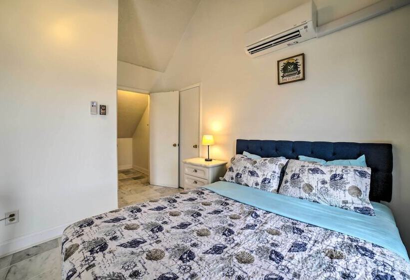 Alpine Lake Resort Home: Stunning Lake Views!