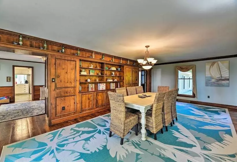 Bayfront Blounts Creek Home: Private Beach + Dock!