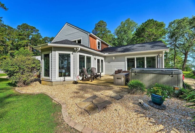 Bayfront Blounts Creek Home: Private Beach + Dock!