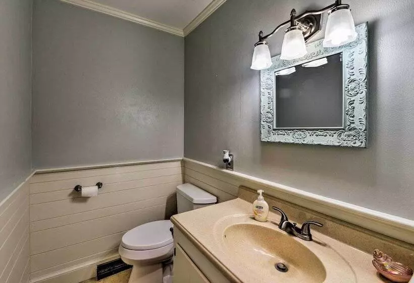 Bayfront Blounts Creek Home: Private Beach + Dock!