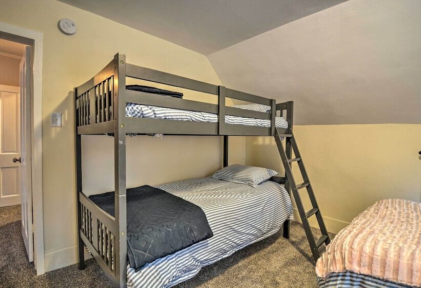 Bellaire Home W/ Yard ~ 4 Miles To Torch Lake