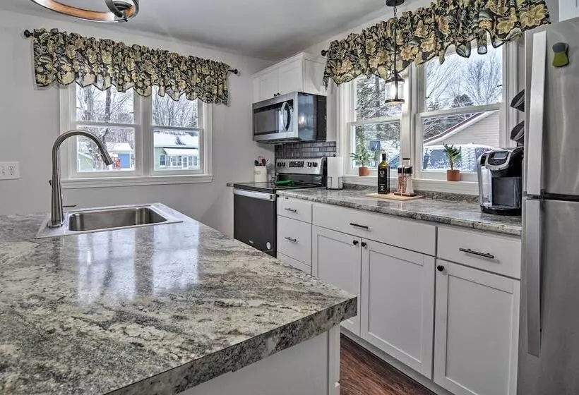 Bellaire Home W/ Yard ~ 4 Miles To Torch Lake