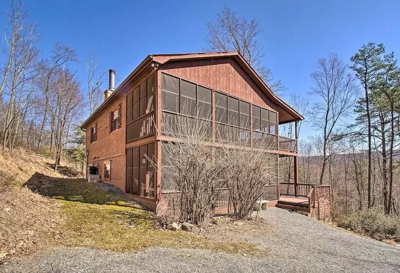 Cabin W/ Decks & Fire Pit Near Lost River!