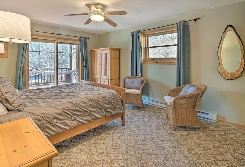 Cabin W/ Decks & Fire Pit Near Lost River!