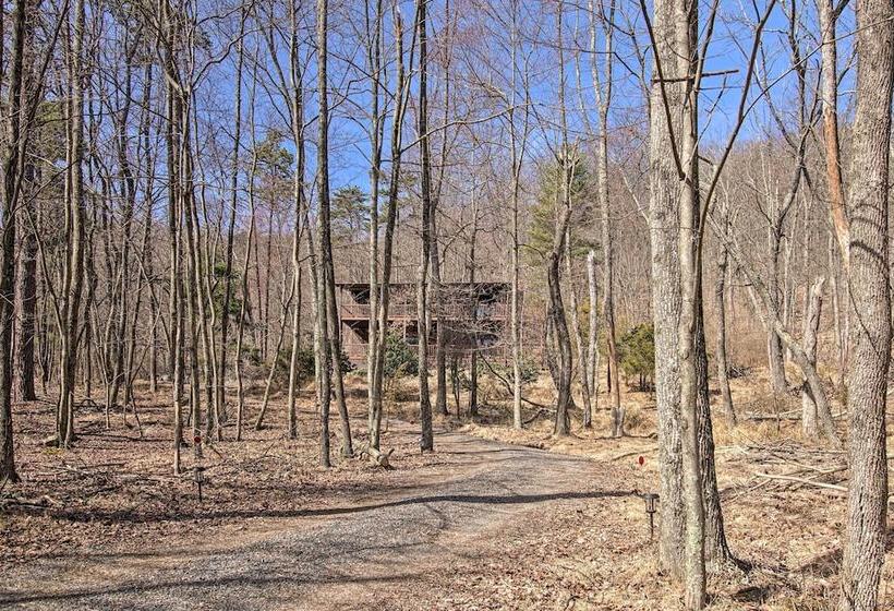 Cabin W/ Decks & Fire Pit Near Lost River!