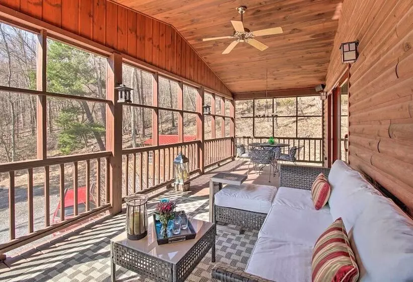 Cabin W/ Decks & Fire Pit Near Lost River!