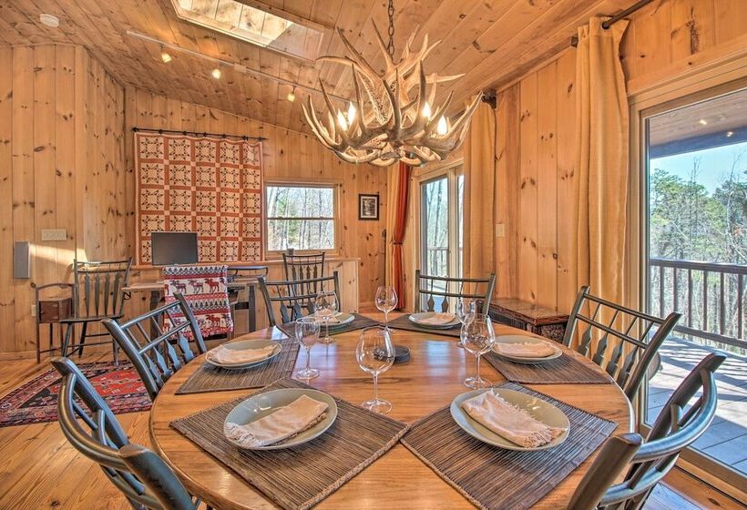 Cabin W/ Decks & Fire Pit Near Lost River!