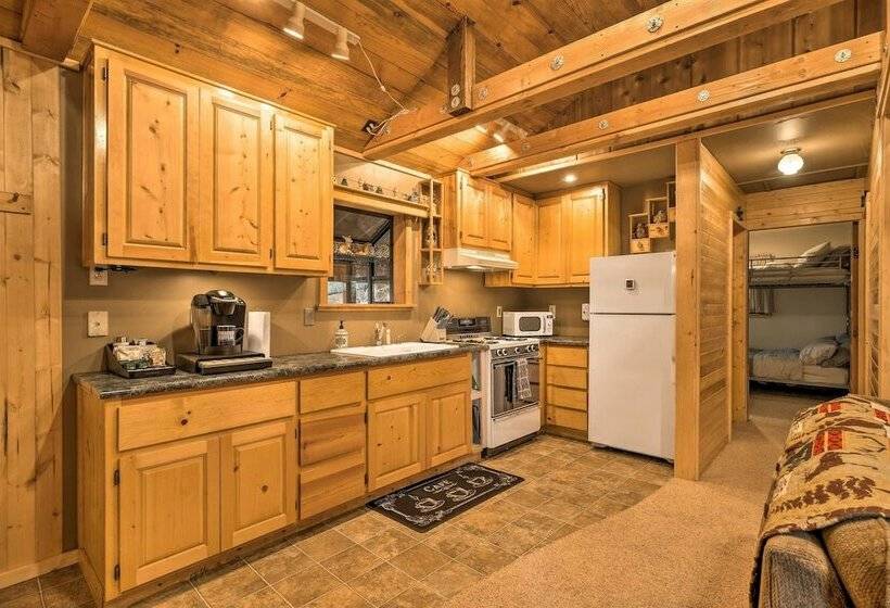 Camp Connell Cabin Near Vineyards & Hiking