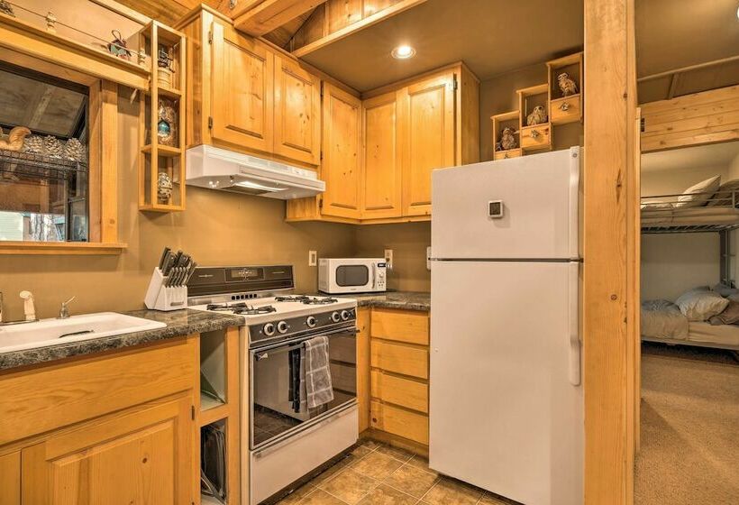 Camp Connell Cabin Near Vineyards & Hiking