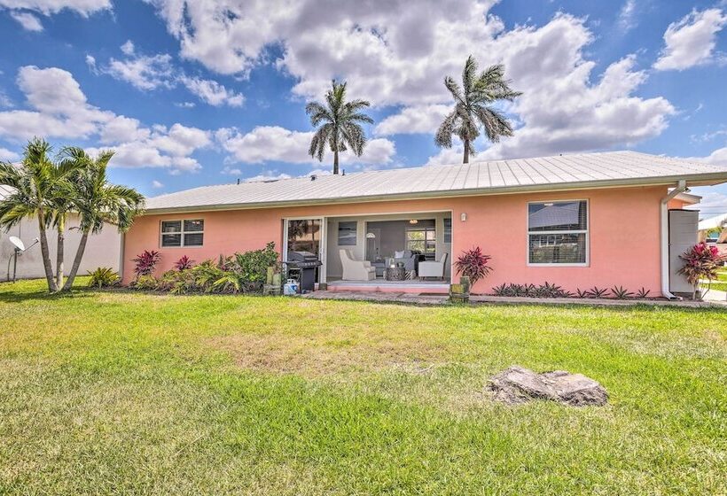 Canalfront Family Home W/ Boat Dock & Games!