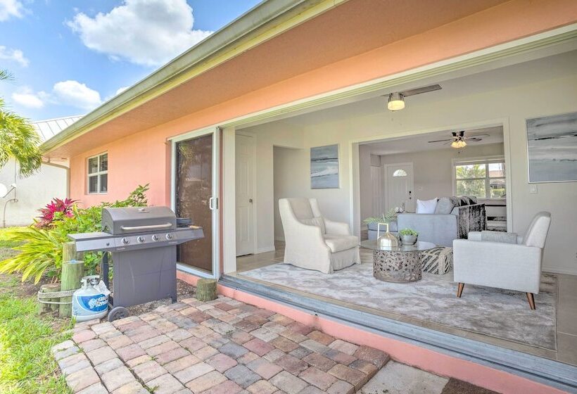 Canalfront Family Home W/ Boat Dock & Games!