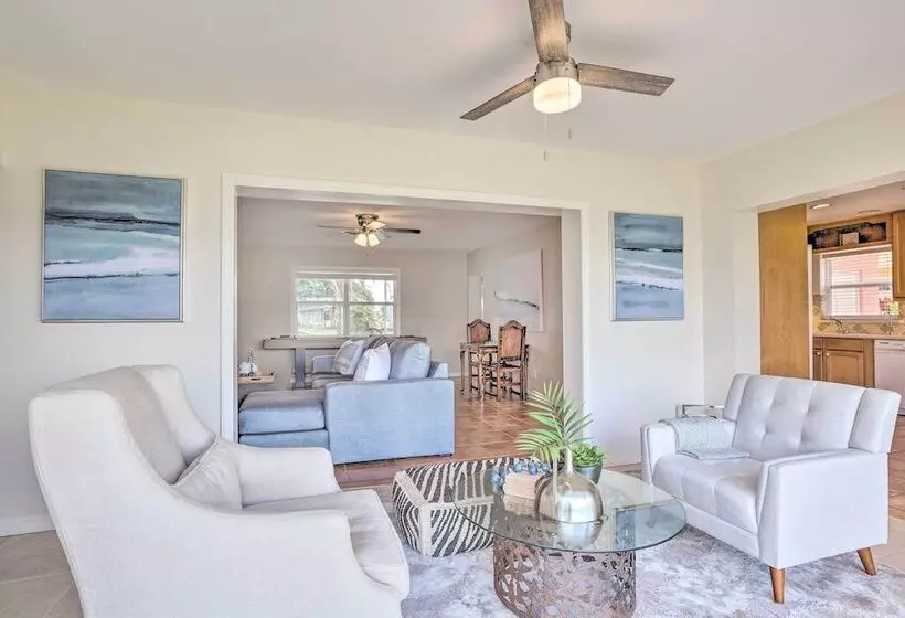 Canalfront Family Home W/ Boat Dock & Games!