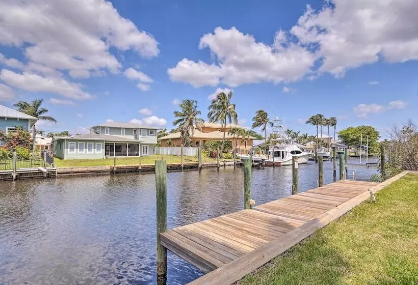 Canalfront Family Home W/ Boat Dock & Games!