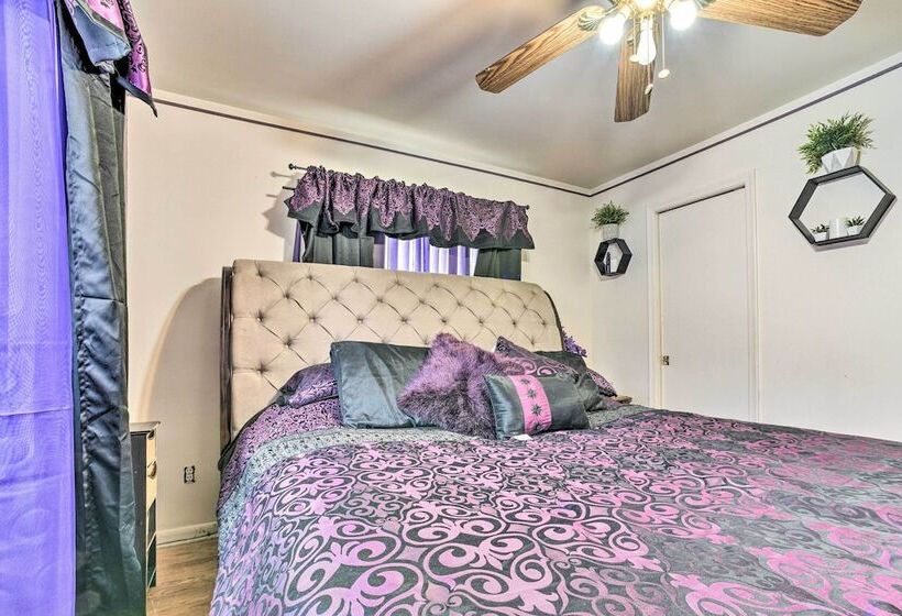 Detroit Home W/ Pool & Yard, 15 Mi To Downtown!