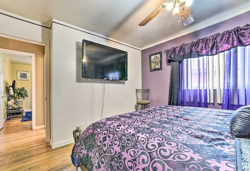 Detroit Home W/ Pool & Yard, 15 Mi To Downtown!