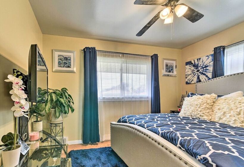 Detroit Home W/ Pool & Yard, 15 Mi To Downtown!