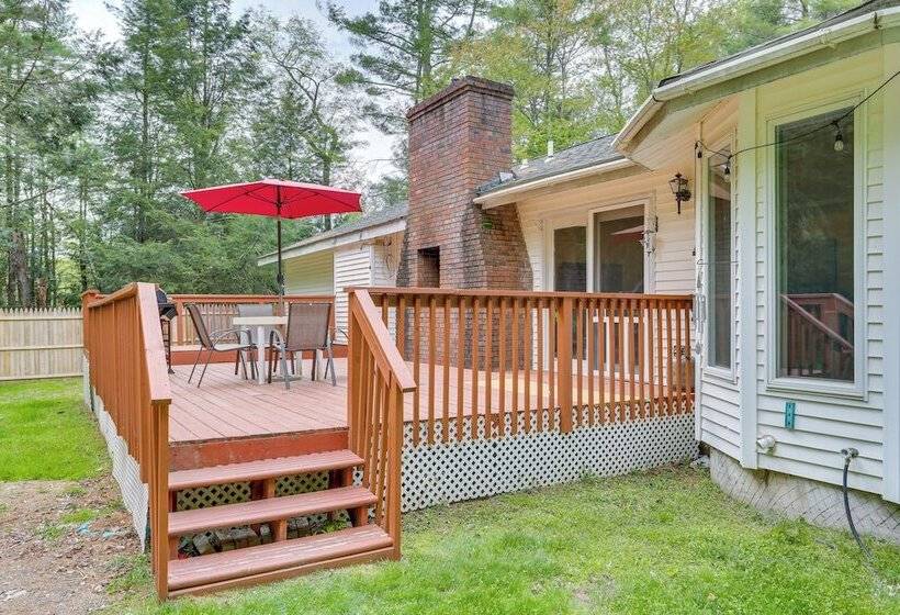 Charming Swan Lake Apartment W/ Deck!