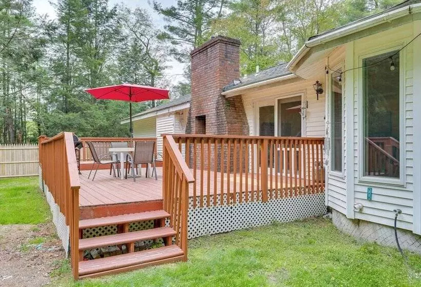 Charming Swan Lake Apartment W/ Deck!