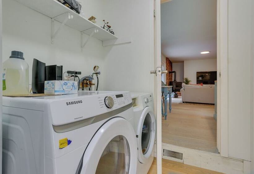 Charming Swan Lake Apartment W/ Deck!