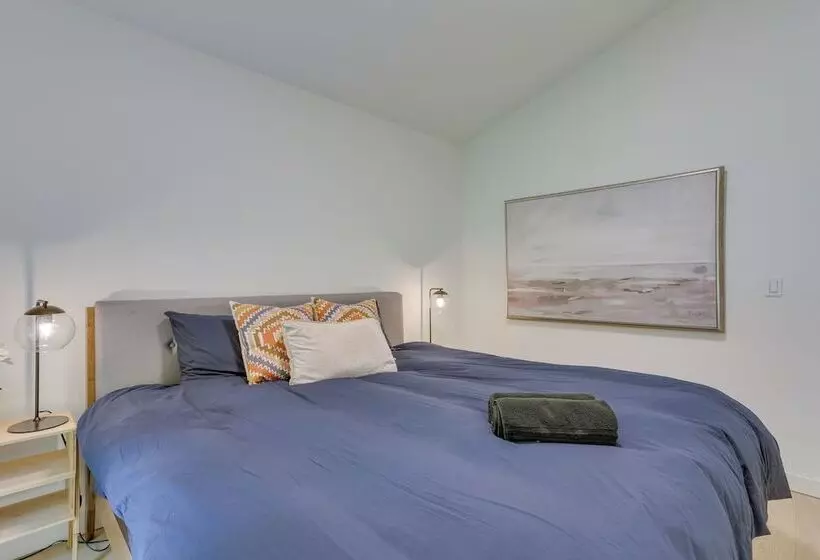 Charming Swan Lake Apartment W/ Deck!