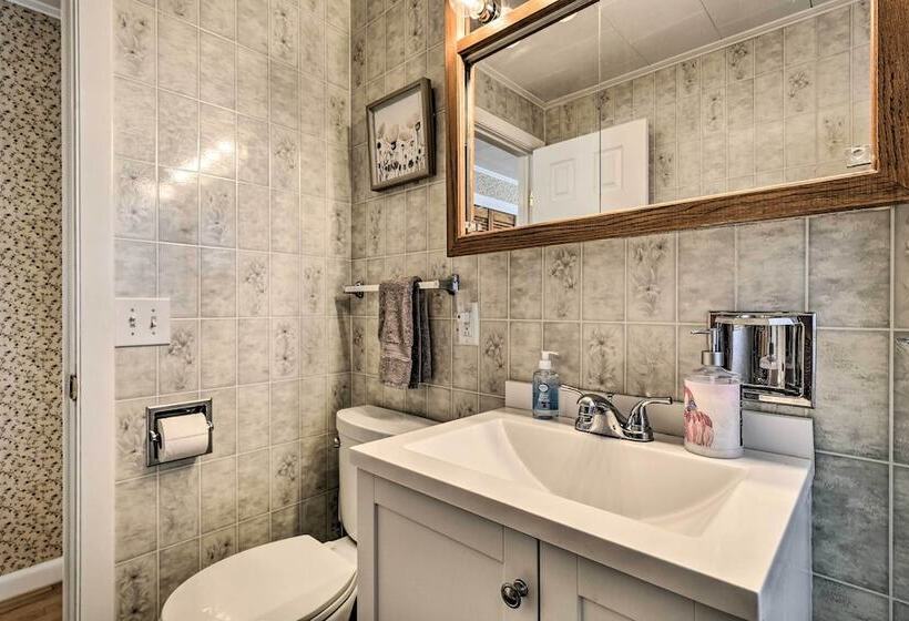 Cottage 3 Miles To Dwntwn & Bangor Waterfront