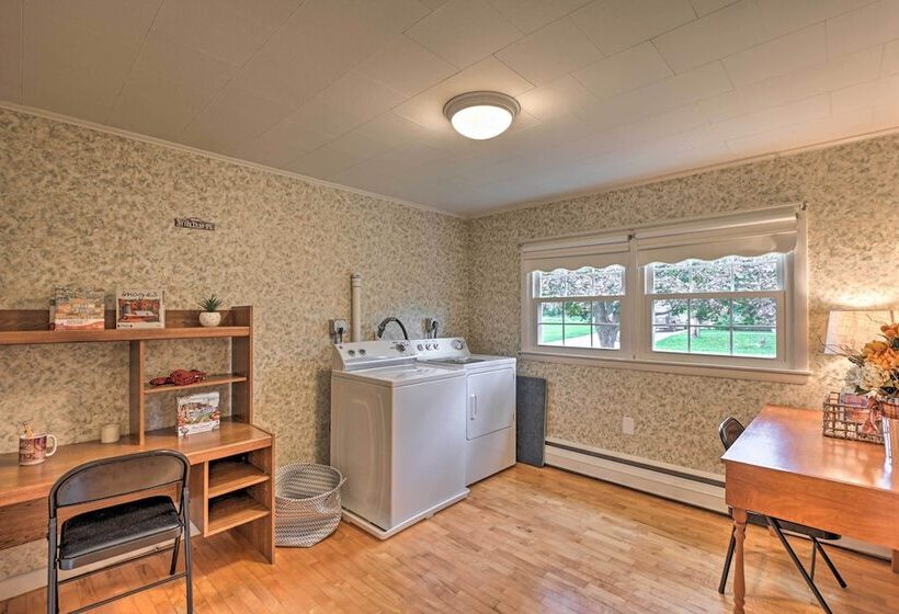 Cottage 3 Miles To Dwntwn & Bangor Waterfront