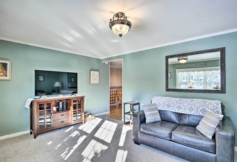 Cottage 3 Miles To Dwntwn & Bangor Waterfront