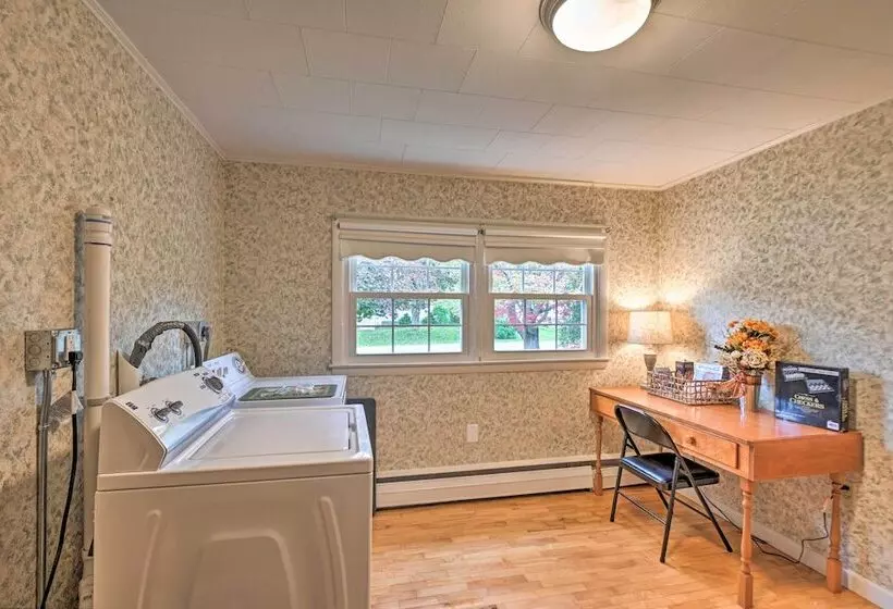 Cottage 3 Miles To Dwntwn & Bangor Waterfront