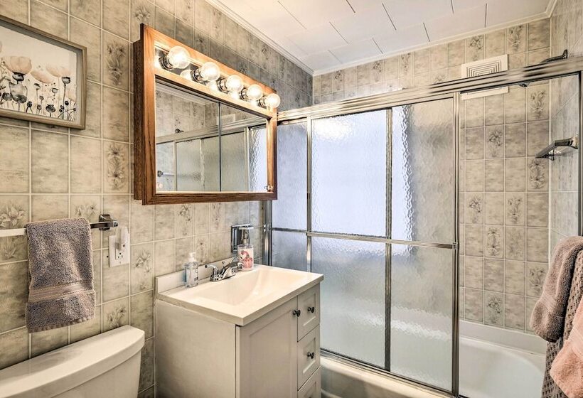 Cottage 3 Miles To Dwntwn & Bangor Waterfront