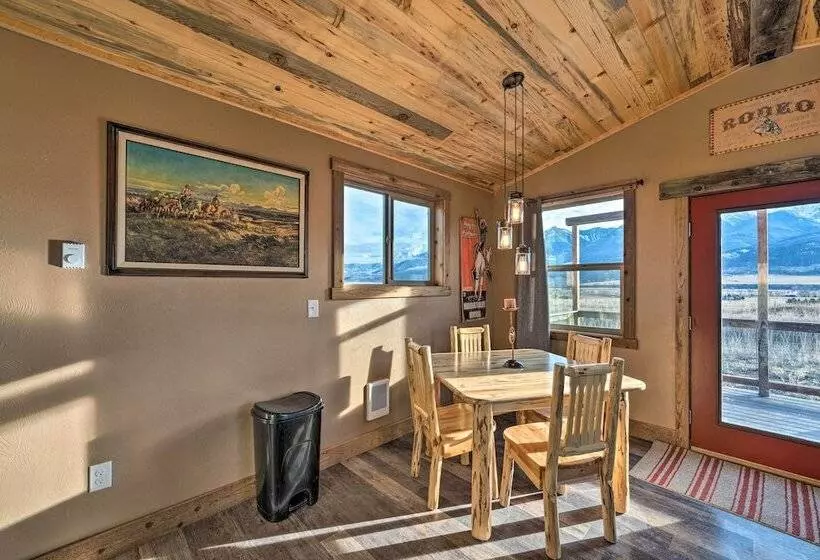 Couples Retreat 1 Hour Drive From Yellowstone Np!