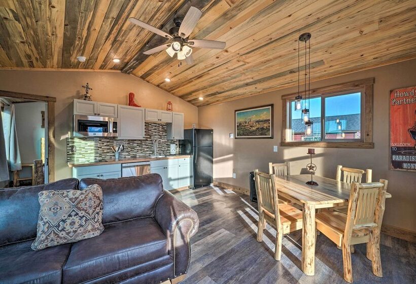 Couples Retreat 1 Hour Drive From Yellowstone Np!