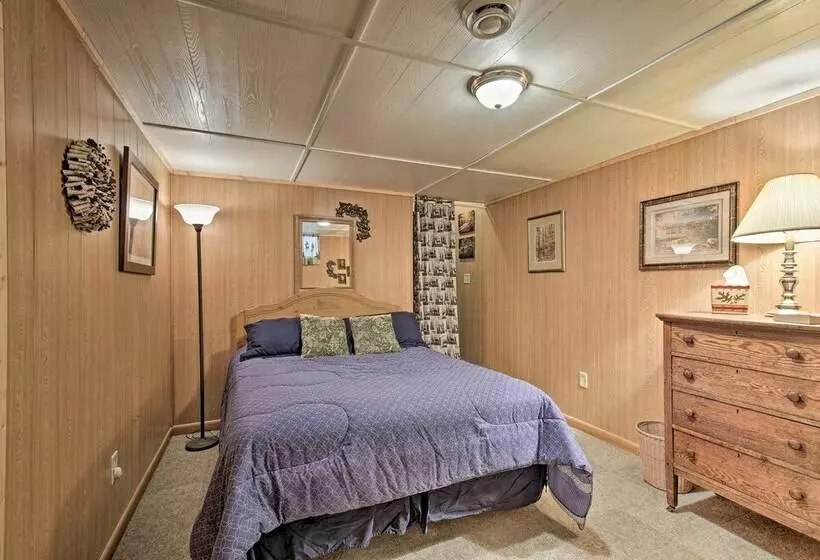 Cozy Cabin On 10 Acres, Walk To Chippewa River!