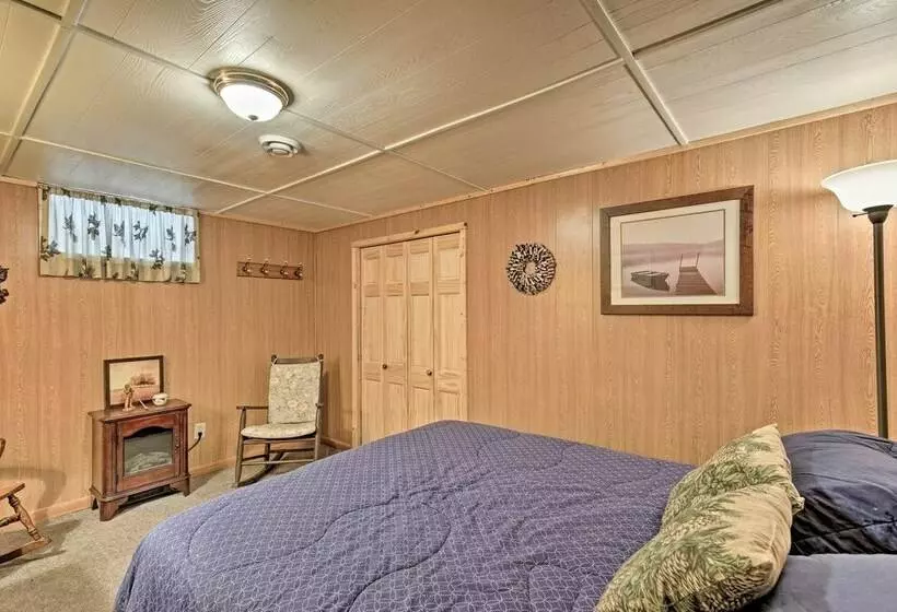 Cozy Cabin On 10 Acres, Walk To Chippewa River!