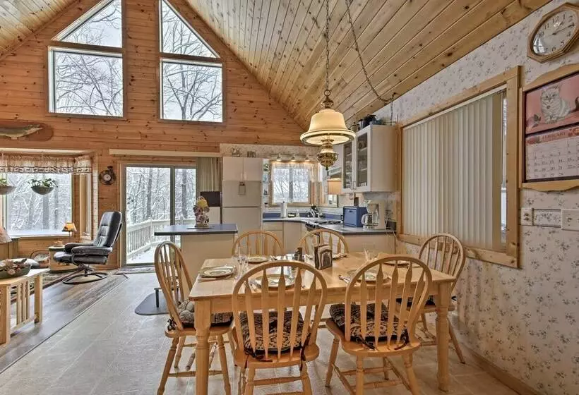 Cozy Cabin On 10 Acres, Walk To Chippewa River!