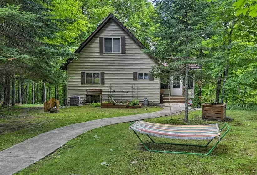 Cozy Cabin On 10 Acres, Walk To Chippewa River!