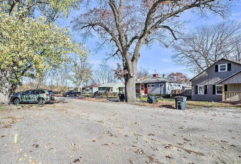 Cozy Hobart Retreat < 9 Mi To Lake Michigan!