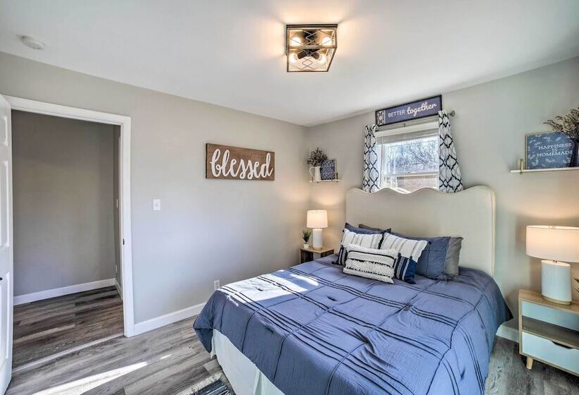 Cozy Hobart Retreat < 9 Mi To Lake Michigan!