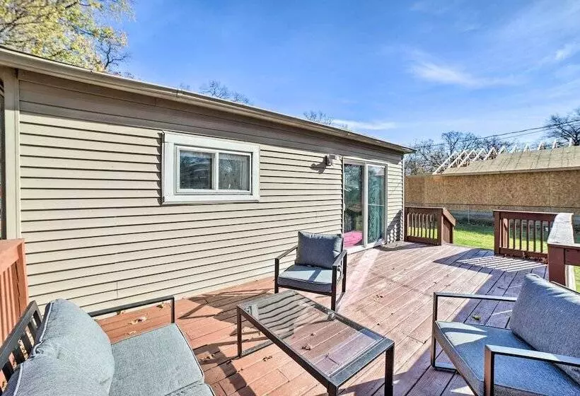 Cozy Hobart Retreat < 9 Mi To Lake Michigan!