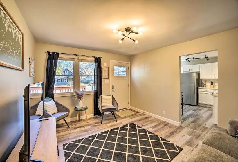 Cozy Hobart Retreat < 9 Mi To Lake Michigan!