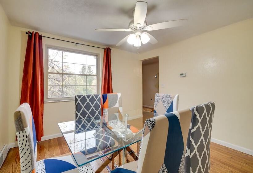 Cute Home W/ Patio ~ 7 Mi To Dtwn Pittsburgh