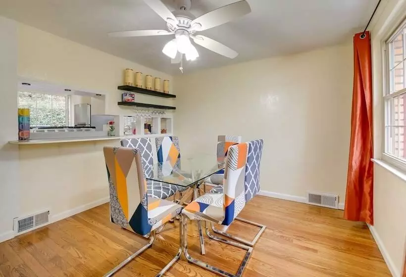 Cute Home W/ Patio ~ 7 Mi To Dtwn Pittsburgh