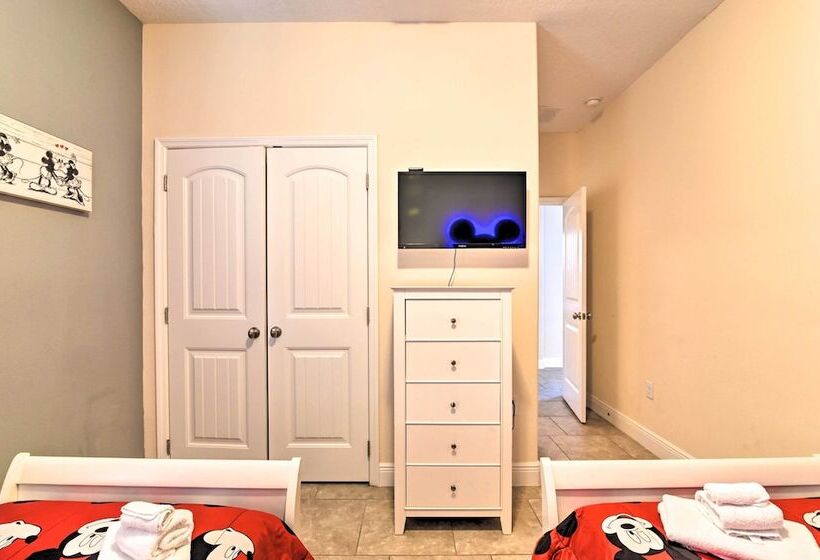 Game Room: Disney Themed Resort Home In Davenport!