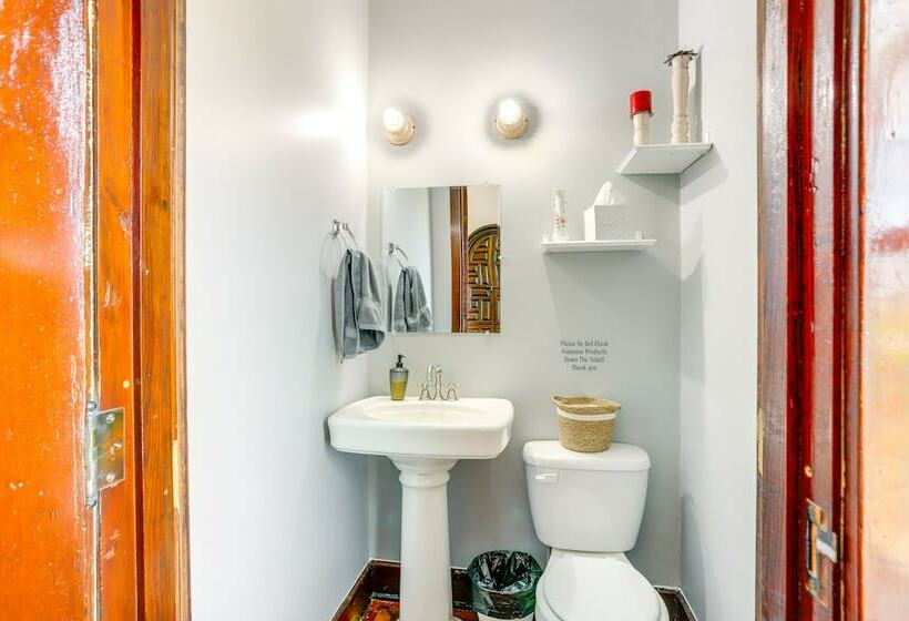 Bright Van Wert Home: 0.5 Mi To Golf Course!