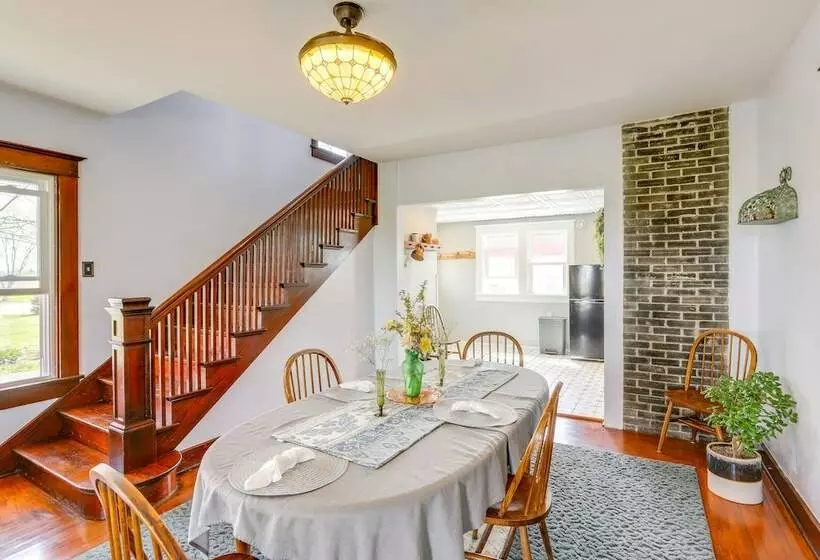 Bright Van Wert Home: 0.5 Mi To Golf Course!