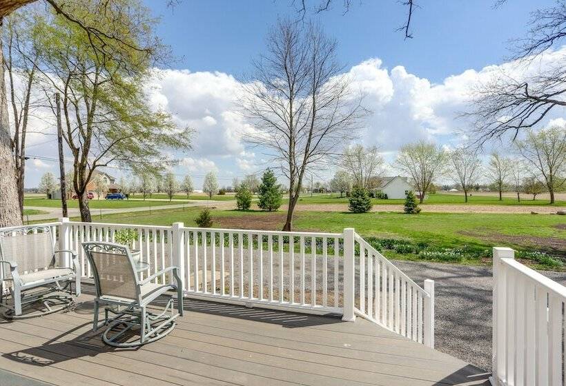 Bright Van Wert Home: 0.5 Mi To Golf Course!