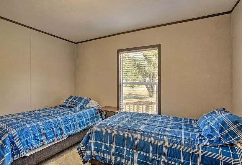 Family Friendly Madill Home: Peaceful Setting