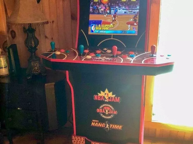 Full Private Home On 32 Acres W/ Stellar Views!