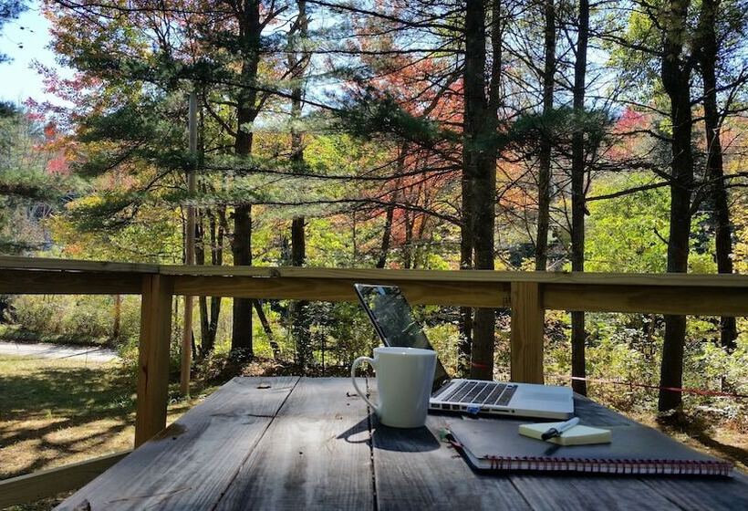 בית מלון כפרי Llama House Adk