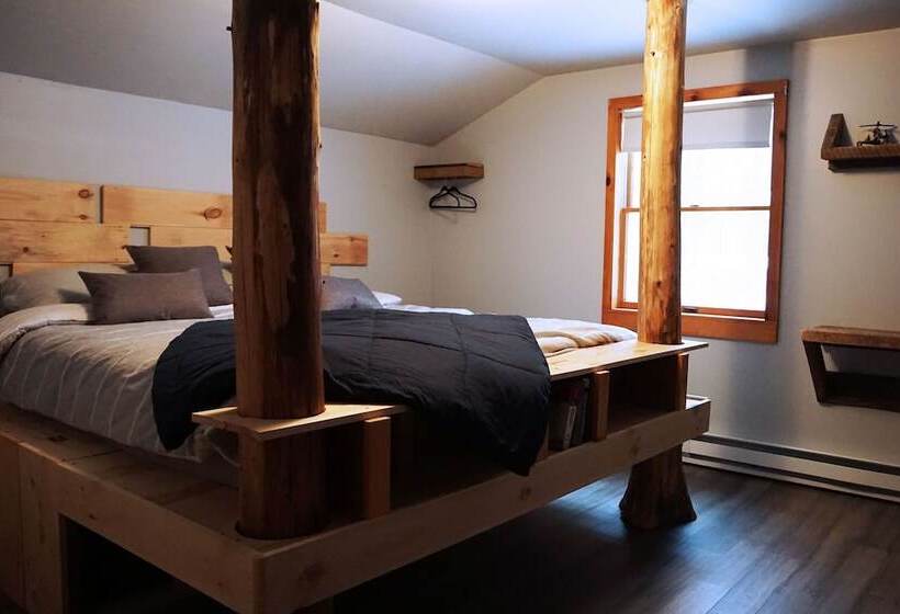 בית מלון כפרי Llama House Adk