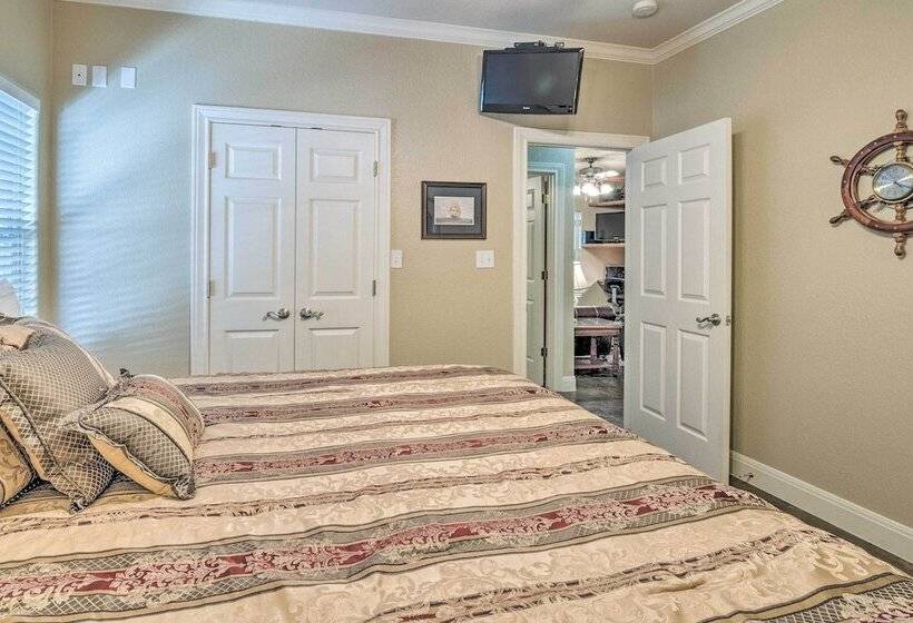 Lake Travis Home W/ Deck: Steps To 2 Story Dock!